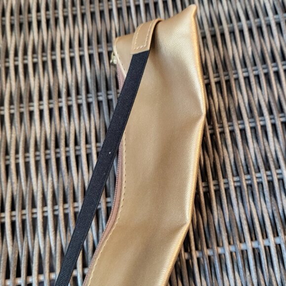 Pen Pouch - Pen Holder For Notebooks, Journals, and Planners - Picture 6 of 9